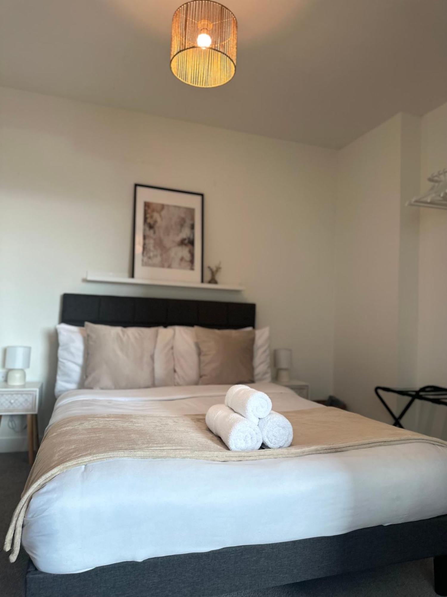 Modern And Stunning 1 Bed Near Old Trafford And Centre